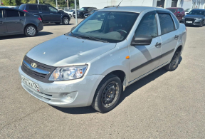LADA Granta седан, 2015 года с пробегом 69 896 км