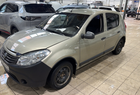 Renault Sandero Hatchback, 2011 года с пробегом 103 000 км