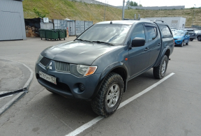 Mitsubishi L200 II, 2008 года с пробегом 238 000 км