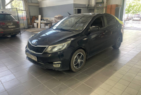 Kia Rio III, 2015 года с пробегом 218 618 км
