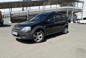 LADA Largus Cross (7м), 2016 года с пробегом 199 000 км
