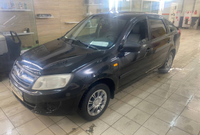 LADA Granta лифтбек, 2015 года с пробегом 110 000 км