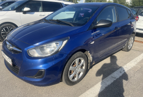 Hyundai Solaris хэтчбек, 2012 года с пробегом 1 км