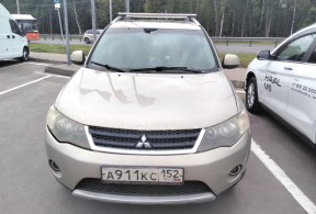 Mitsubishi Outlander II XL, 2007 года с пробегом 318 879 км