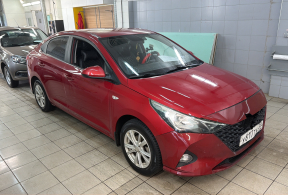 Hyundai Solaris седан, 2020 года с пробегом 182 252 км