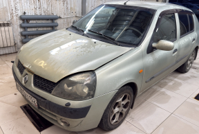 Renault Symbol I, 2004 года с пробегом 250 000 км