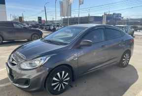 Hyundai Solaris седан, 2014 года с пробегом 190 000 км