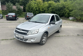 LADA Granta седан, 2012 года с пробегом 138 847 км