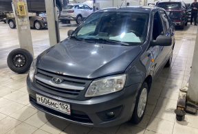 LADA Granta седан, 2015 года с пробегом 225 000 км