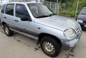 Chevrolet NIVA, 2004 года с пробегом 128 500 км