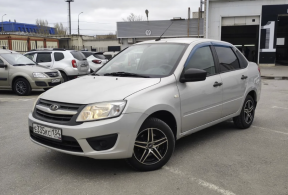 LADA Granta седан, 2018 года с пробегом 140 000 км