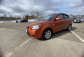 Kia Rio II, 2010 года с пробегом 215 631 км
