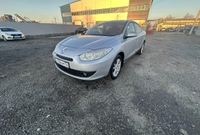Renault Fluence I, 2010 года с пробегом 229 944 км
