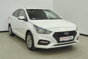 Hyundai Solaris седан, 2018 года с пробегом 223 710 км