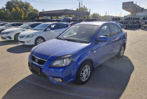 Kia Rio II, 2010 года с пробегом 274 386 км