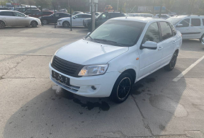 LADA Granta седан, 2013 года с пробегом 216 485 км